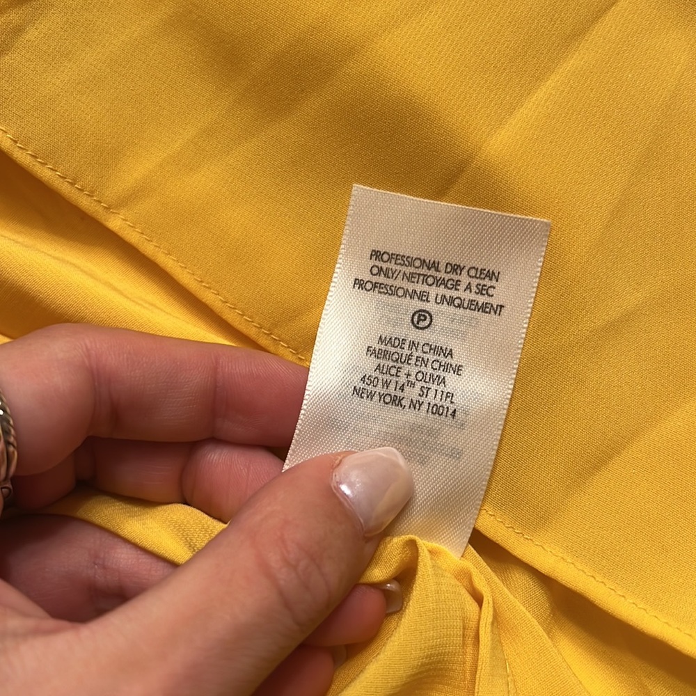 Alice + Olivia Erna Dress in Golden Rod - Picture 6 of 9